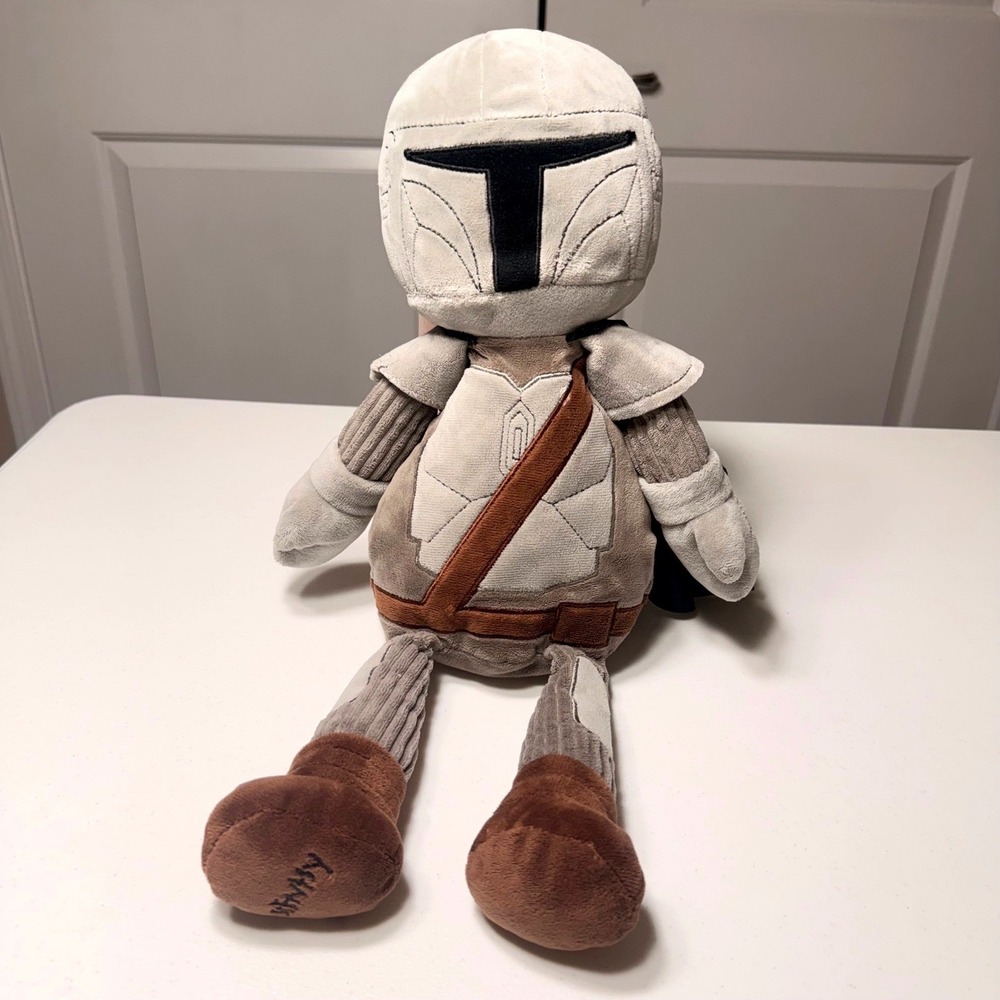 Scentsy Star Wars The Mandalorian Buddy Plush Scent Pak Pouch Toy 16"